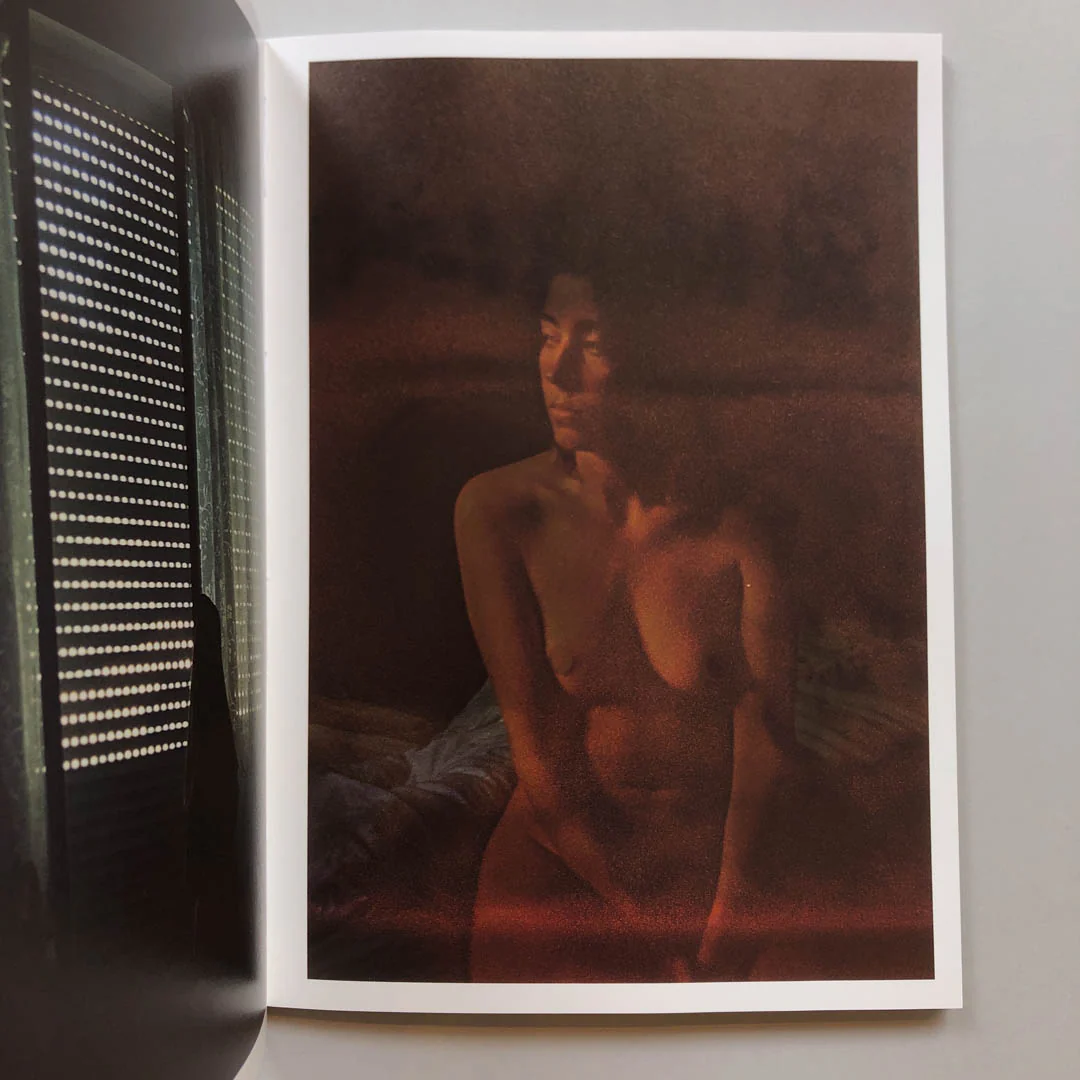 Come closer by Dinaya Waeyaert - Image 5
