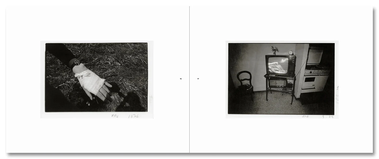 Di sguincio 1969–1981 by Guido Guidi - Image 6