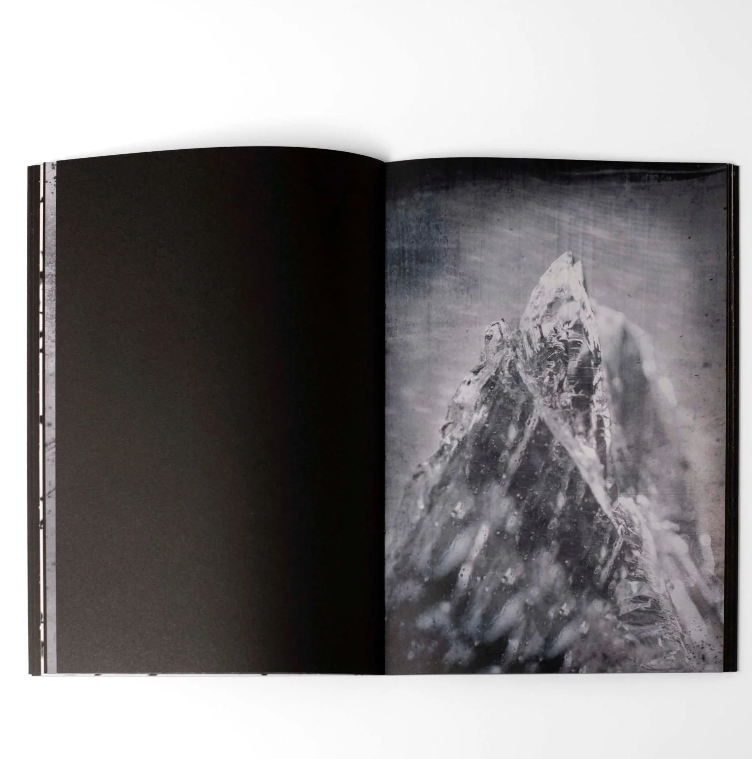 Gravity fields by Rienk De Vries - Image 5
