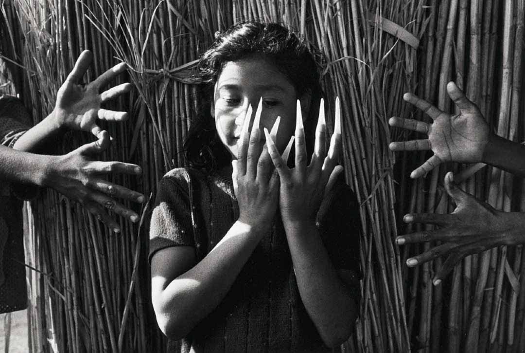 Jeux de mains by Cécile Poimbœuf-Koizumi & Stephen Ellcock - Image 8