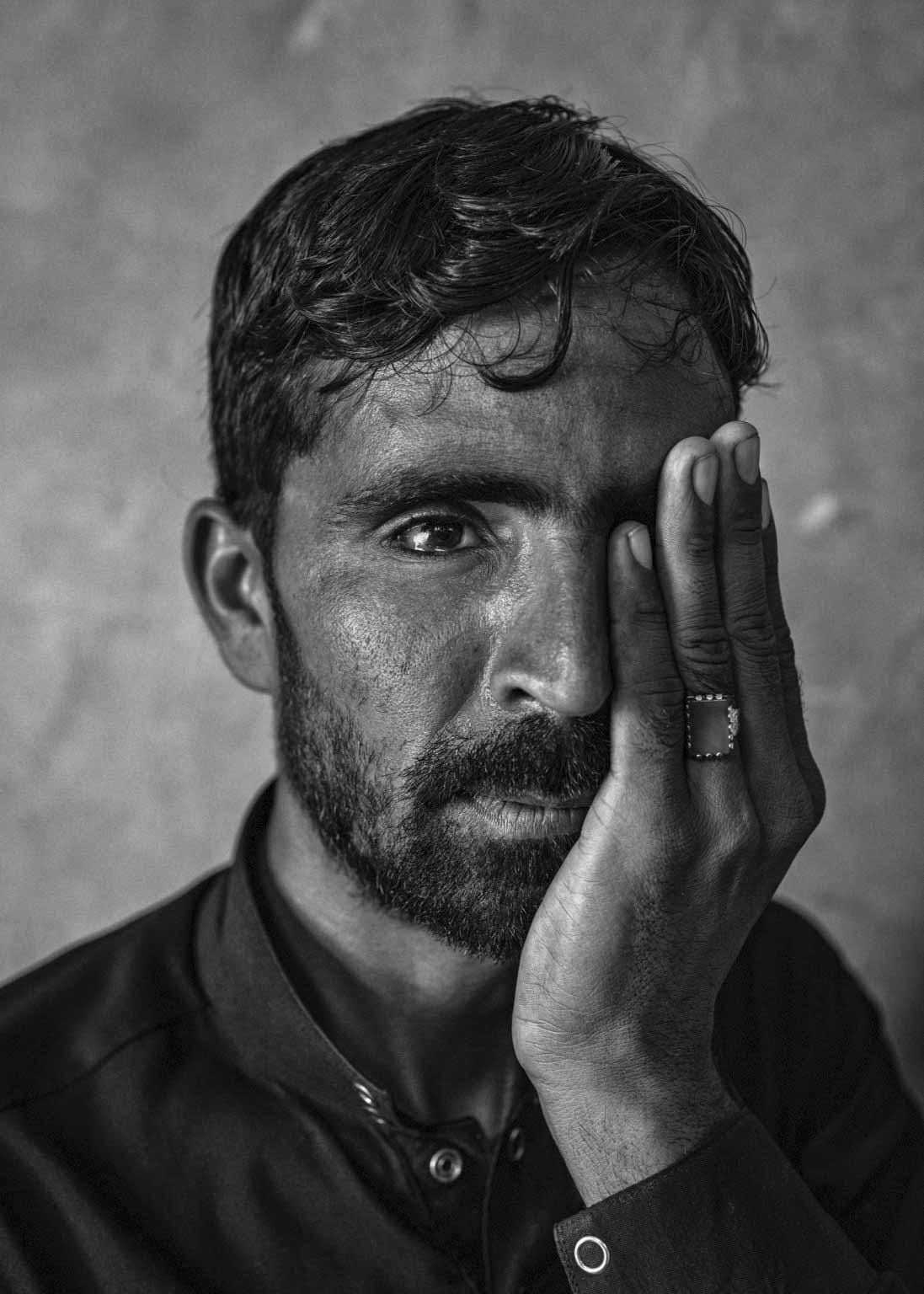 Kashmir Wait & See by Cédric Gerbehaye - Image 2