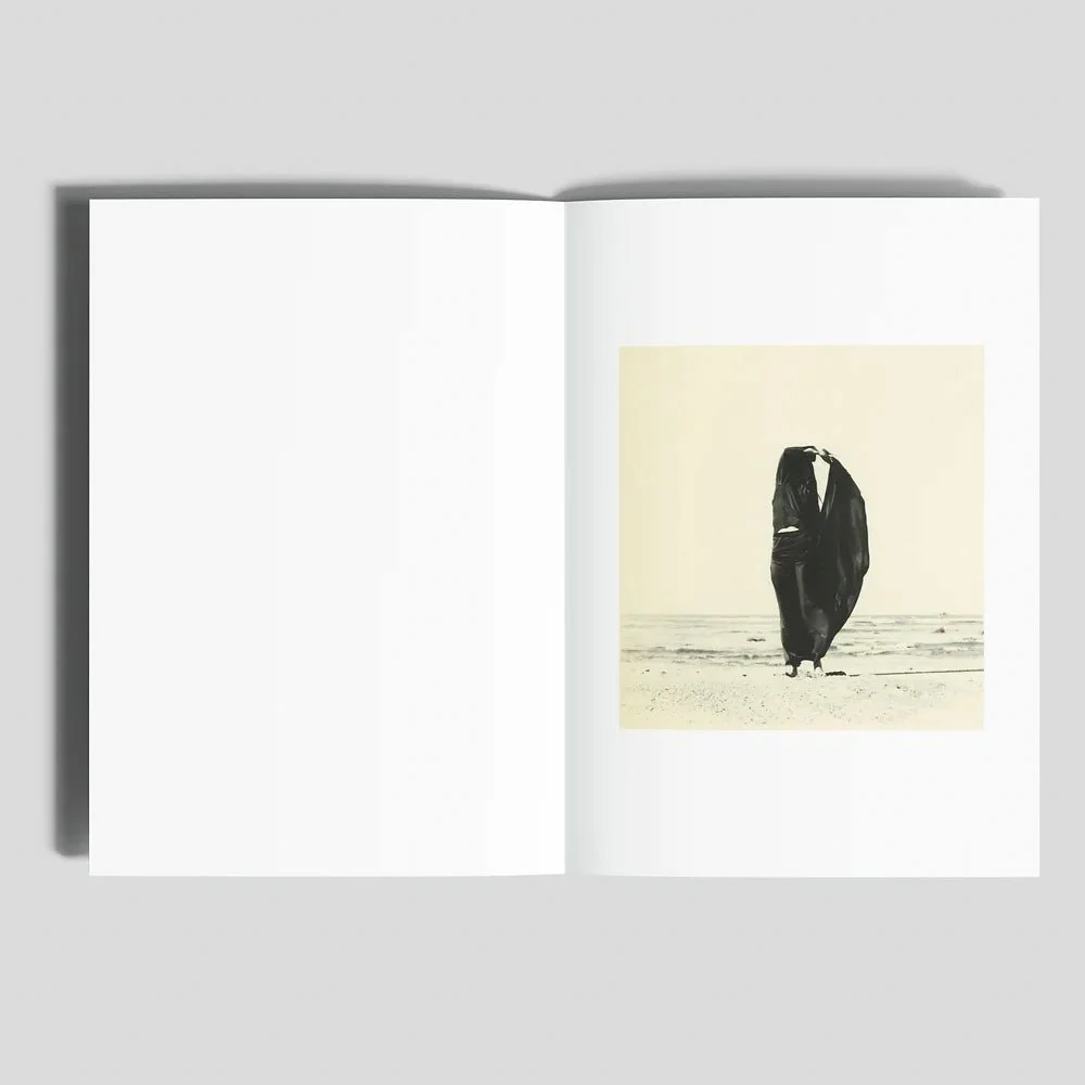 Lejos De La Tierra By Irene Zottola - Image 10