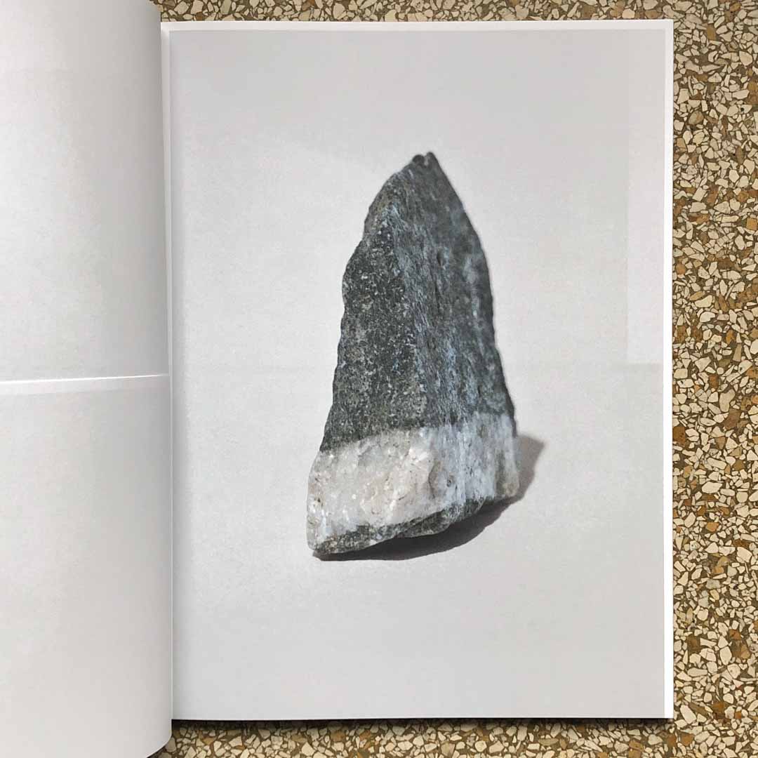 To pick up a stone by Claudia den Boer - Image 3