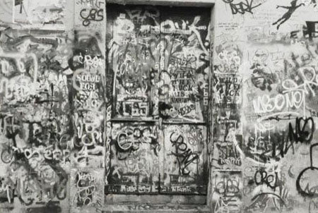 Walking with Leica 1-2-3 by Kazuo Kitai - Image 3